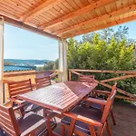 Olivia 4* Tisno