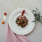 Olivia Κάμπινγκ Tisno
