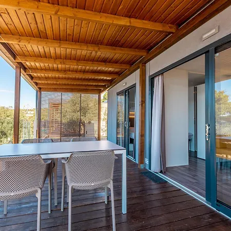 Kamp alanı Olivia Tisno