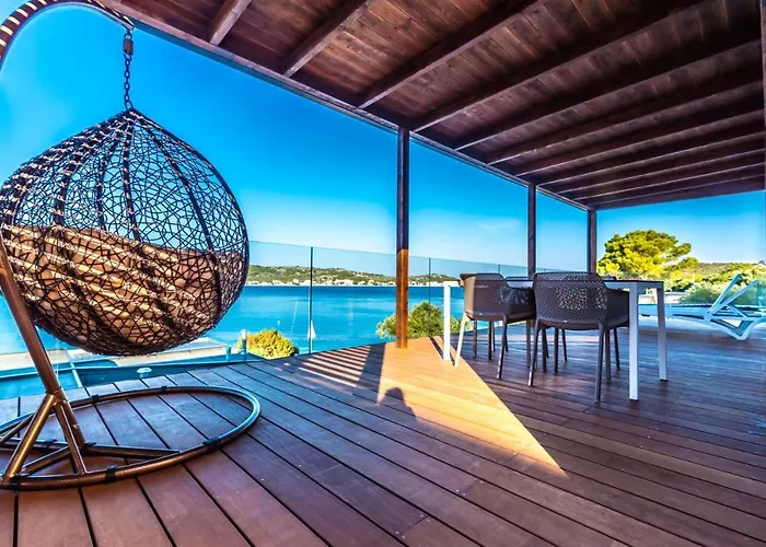 Olivia אתר קמפינג טיסנו